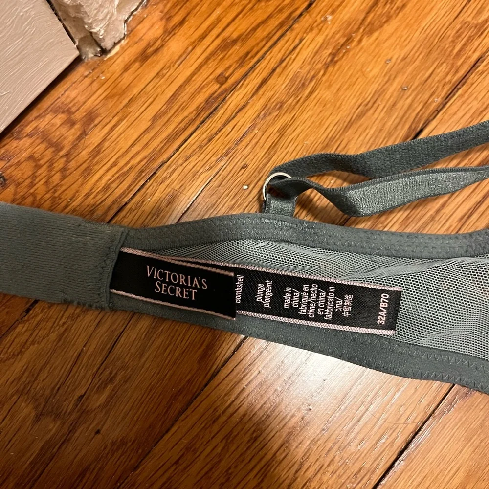 Green Lace Bombshell Bra - Picture 4 of 5